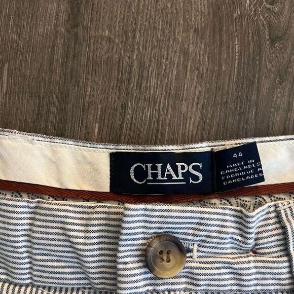 Chaps Mens Shorts Seersucker Blue White Striped Flat Front Stretch size 44 - Picture 4 of 4